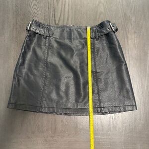 Free People Leather‎ Mini Skirt with belt Size 2